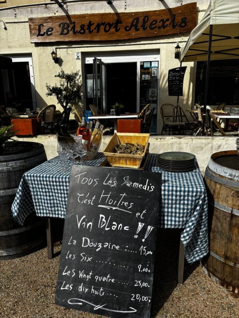 Tous les samedis, c'est huîtres et vin blanc, Le Bistrot Alexis à Villieu-Loyes-Mollon